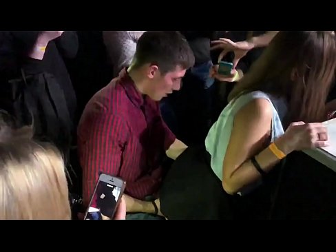 ❤️ Tinuod nga sekso sa usa ka nightclub sa Russia. Ang 18-anyos nga Ruso nga babaye sa anus ug puwerta nakighilawas sa usa ka nightclub ❤️❌ Porno sa amon ☑